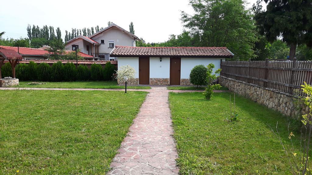 Complex Fretly Villa Gorni Dubnik Exterior photo